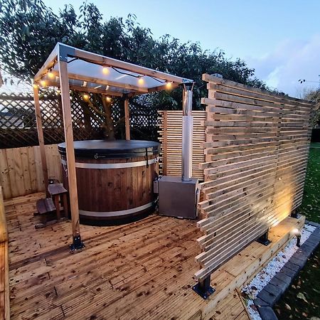 Gite 4 Personnes Avec Piscine Et Bain Nordique Proche Des Plages Du Debarquement Le Manoir  Экстерьер фото
